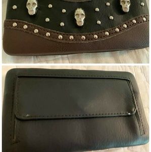Bags - Nwt skull wallet Bags - Nwt skull wallet